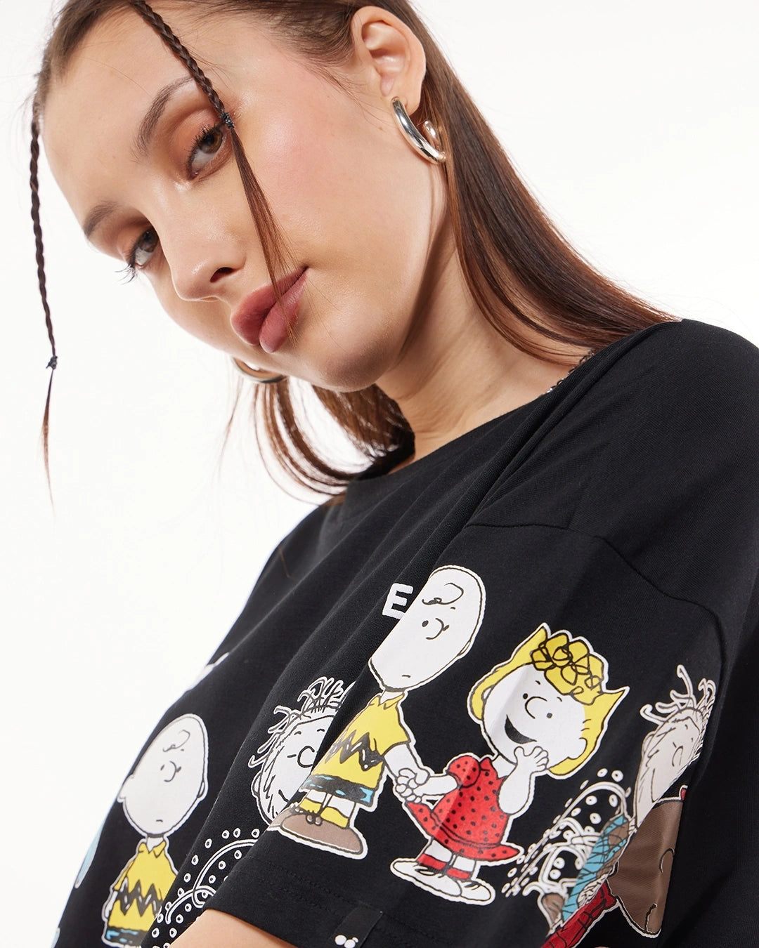 OFFICIAL PEANUTS MERCHANDISE Women's Black Peanuts Gang Graphic Printed Oversized T-shirt