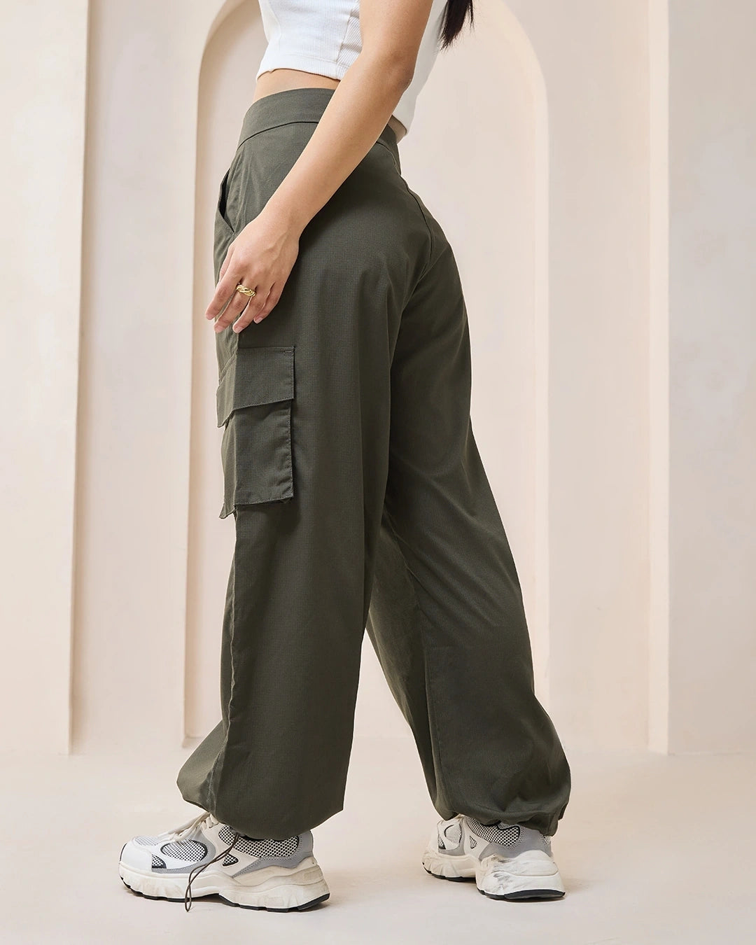 Women's Brown Oversized Cargo Parachute Pants bottomwear