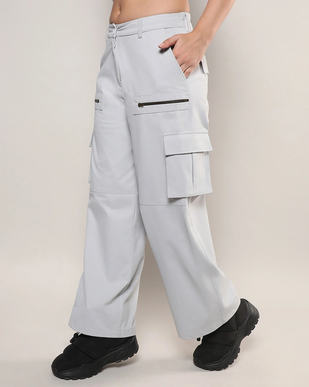 Campus Sutra Women's Moon Grey Straight Fit Cargo Pants bottomwear